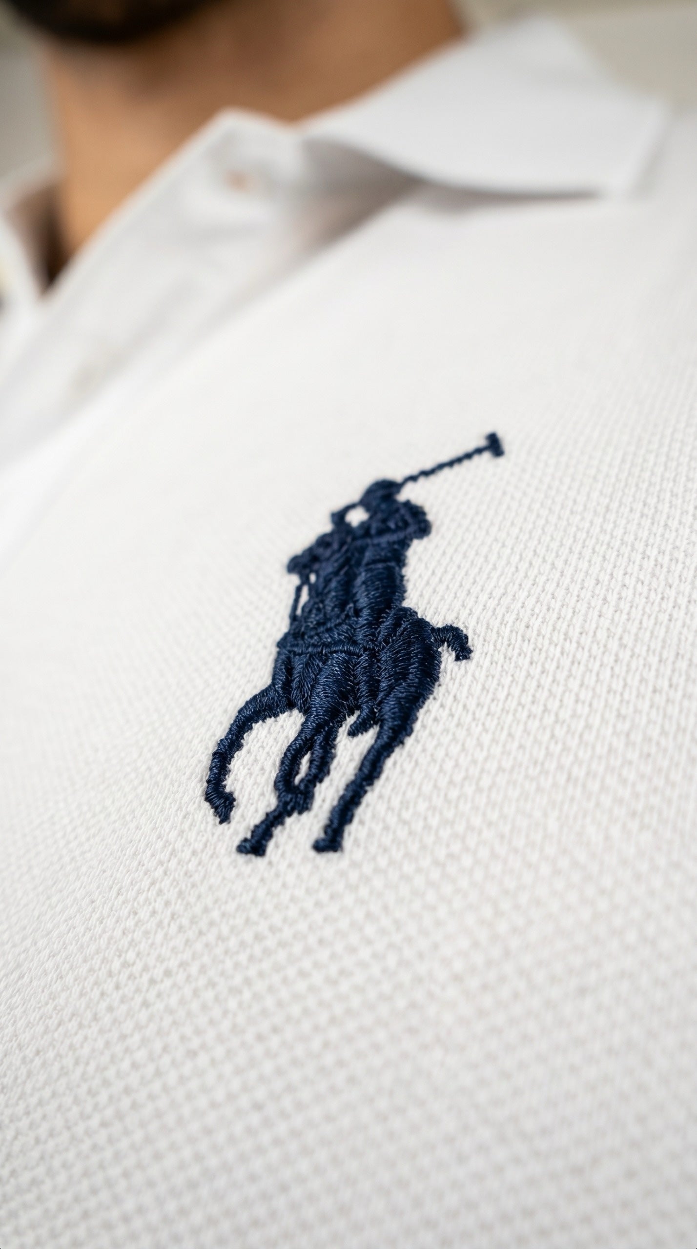 Polo tshirt in white.