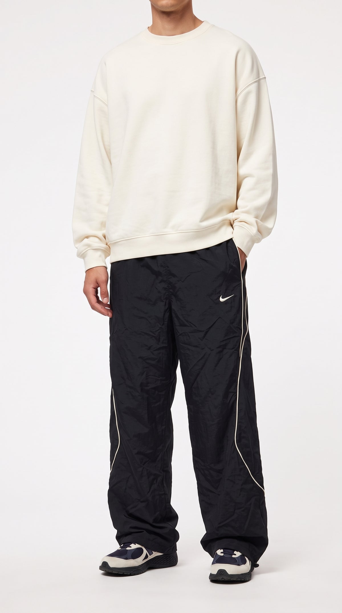 Vintage Nike Track Pants Black with Curved Side Stripes | Y2K 2000s