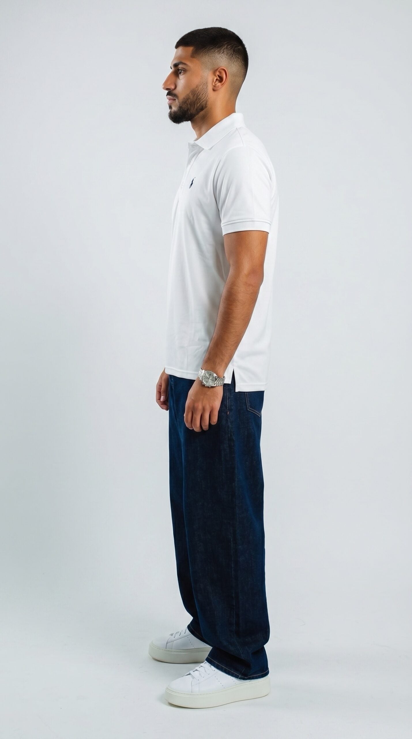 Polo tshirt in white.