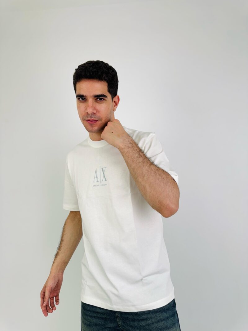 Armani Exchange Tshirt in White - Image 2