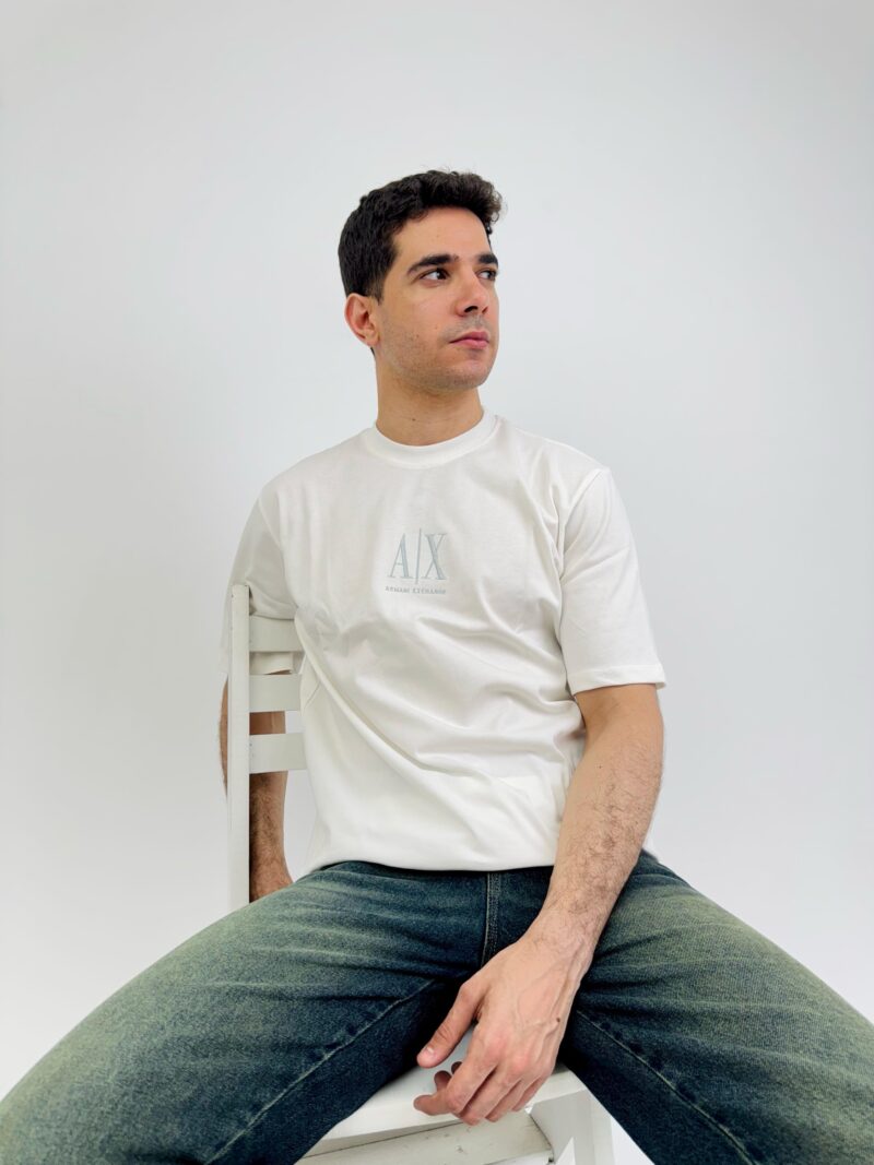 Armani Exchange Tshirt in White - Image 6